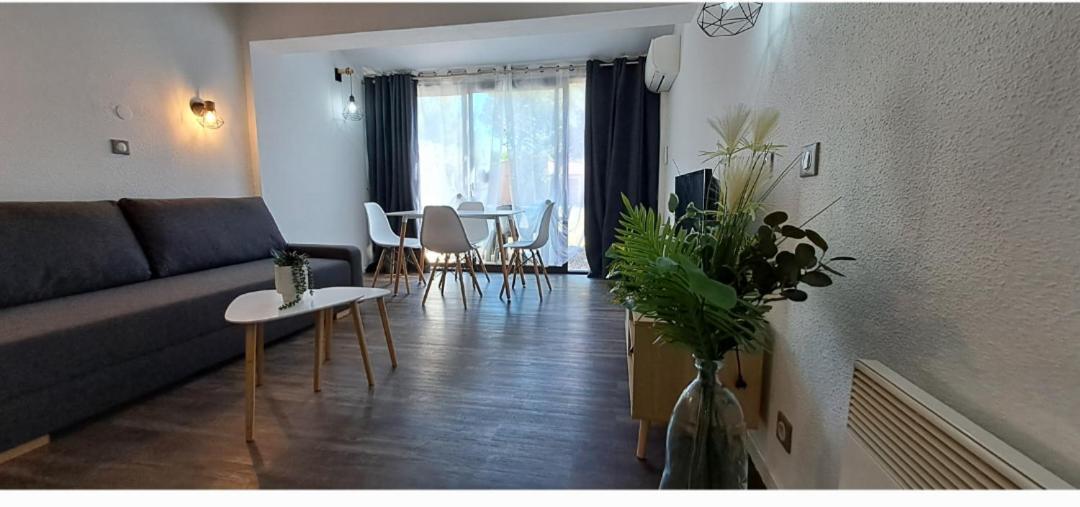 Appartement Residence De Vacances Les Hameaux De Camargue Arles Esterno foto
